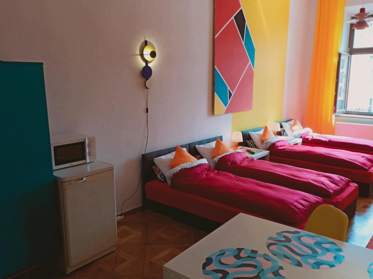 View To The Cracow Basic Apartment Krakow Exterior photo