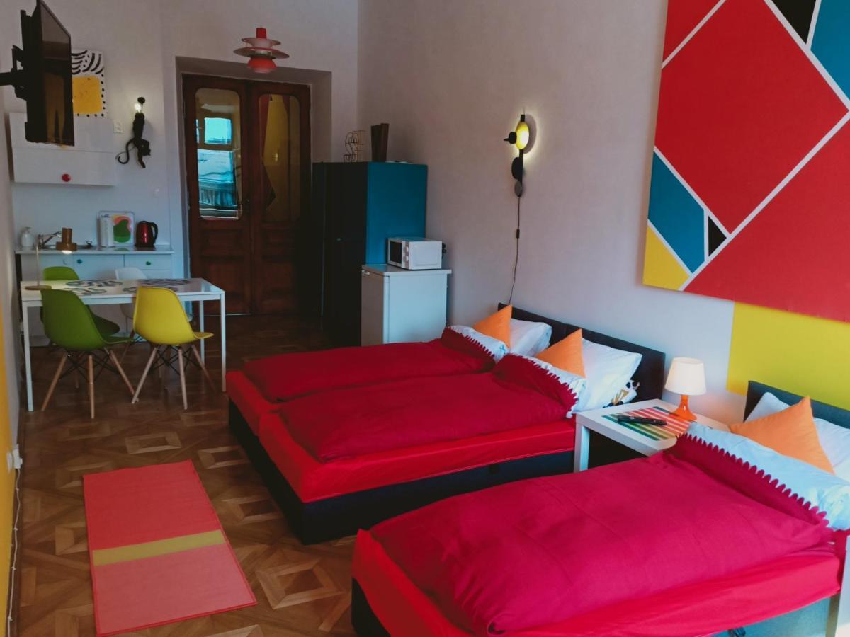 View To The Cracow Basic Apartment Krakow Exterior photo