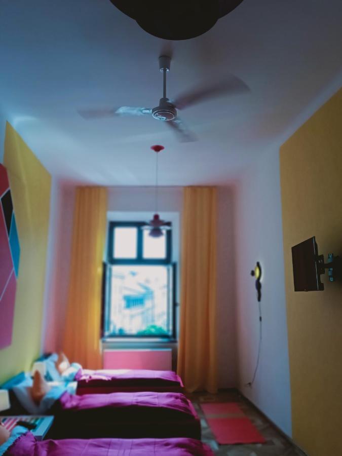 View To The Cracow Basic Apartment Krakow Exterior photo