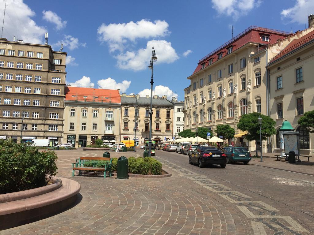 View To The Cracow Basic Apartment Krakow Exterior photo
